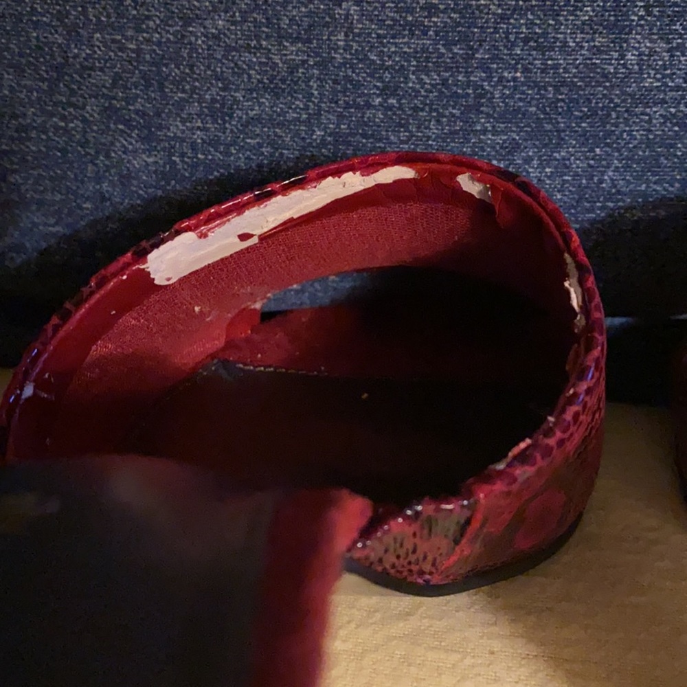 Shoes - Picture 6 of 7